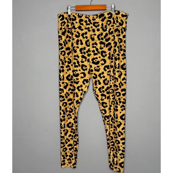 LulaRoe Bundle 2 TC2 (Tall & Curvy 18+) Leggins Tiger Print & Cassette Tape RARE - Picture 2 of 8